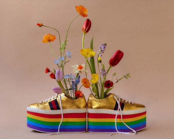 Putnam & Putnam’s Rainbow Flower Pop-Up