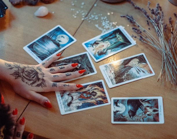 New Year Tarot Card Readings With Maha Rose